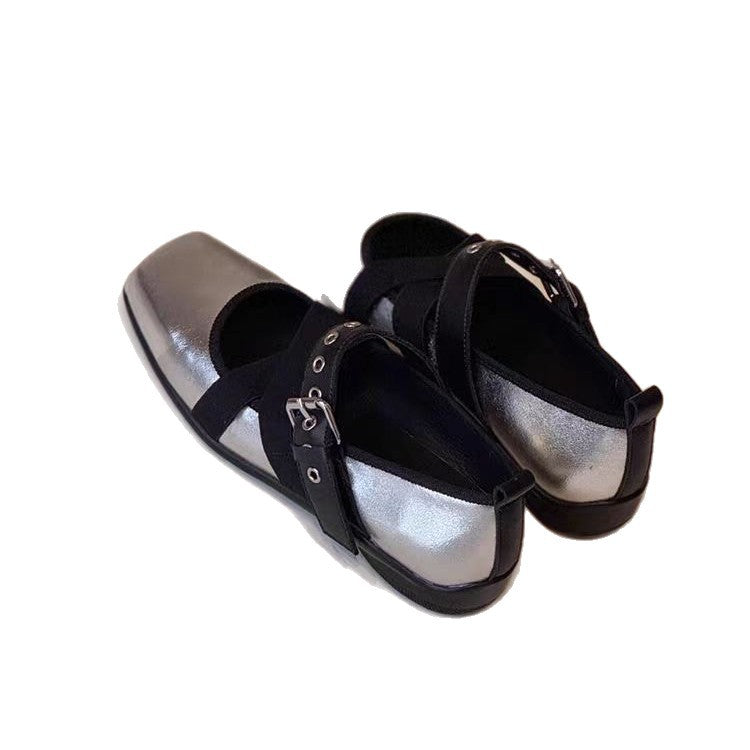 Damen Mary-Jane-Slipper mit quadratischer Zehenpartie, gekreuzten Elastikriemen und Ziergurt Nord Taschen