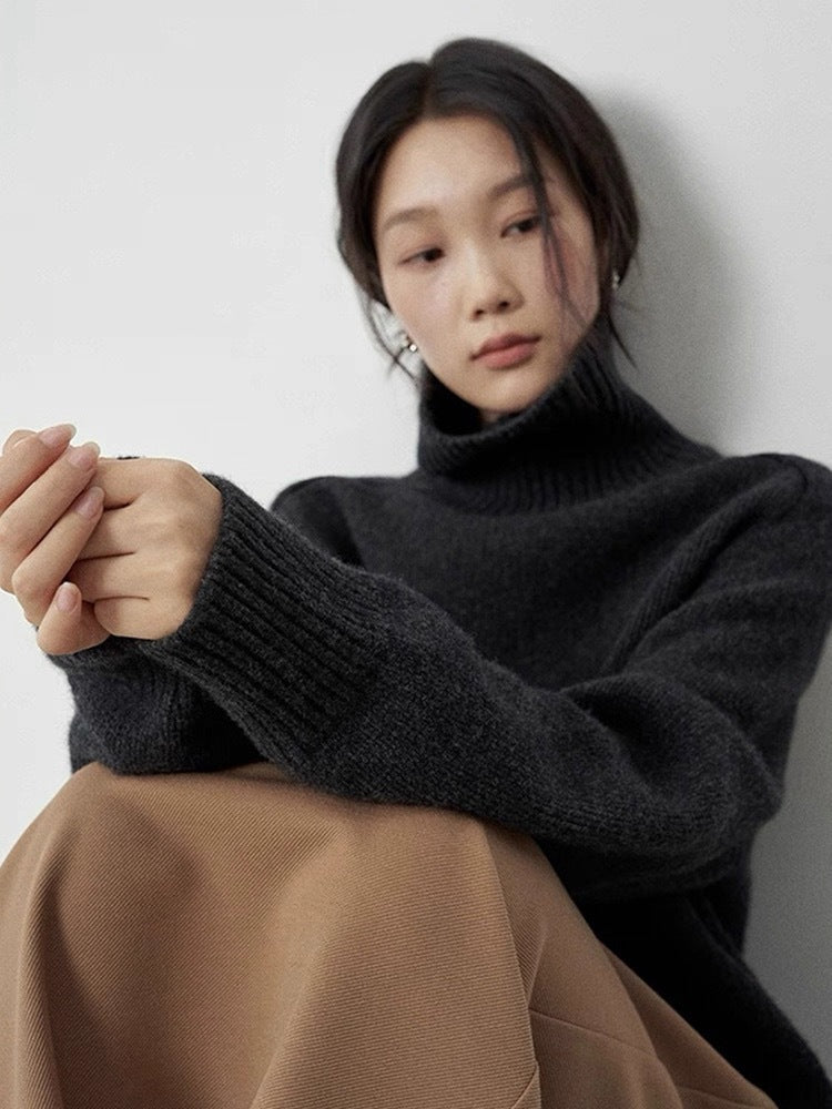 Damen Rollkragenpullover aus feinem Wollmix mit geradem Schnitt und breitem Rippkragen Nord Taschen