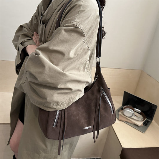 Damen modische Schultertasche mit dekorativen Reißverschlüssen Nord Taschen