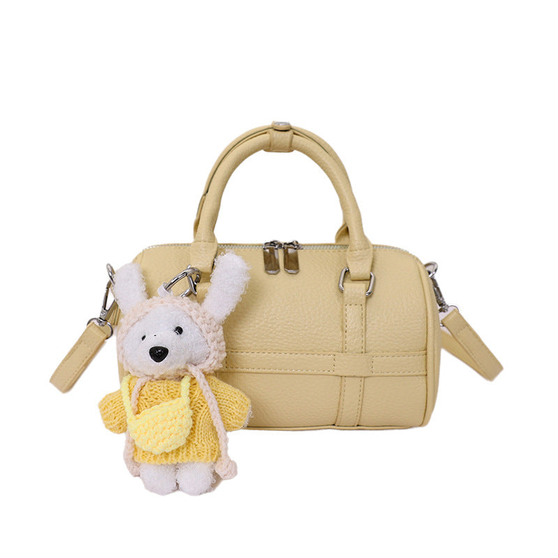Damen modische Handtasche mit süßem Plüschanhänger Nord Taschen