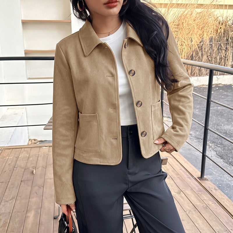 Damen Kurzjacke aus Wildleder‑Optik mit Hemdkragen und aufgesetzten Taschen Nord Taschen