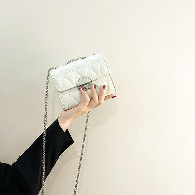 Damen Clutch-Tasche mit quadratischer Steppung und elegantem Kettenriemen Nord Taschen