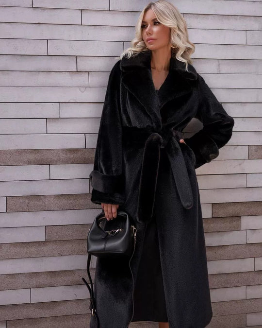 Damen Eleganter Maxi-Wollmantel mit Taillengürtel, breitem Revers und krempelbaren Manschetten Nord Taschen