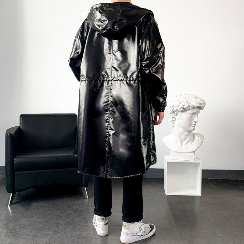 Herren reflektierende Regenjacke mit verstellbarem Kapuzenbereich und praktischen Taschen