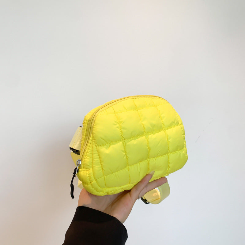 Damen praktische Umhängetasche mit gestepptem Design Nord Taschen
