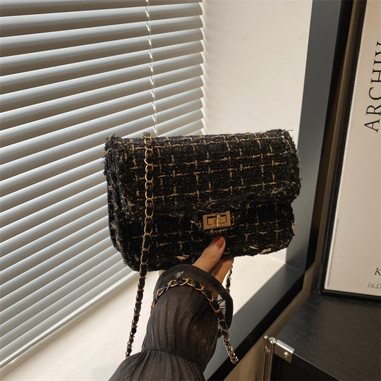 Damen Umhängetasche mit strukturiertem Tweeddesign und schickem Kettenhenkel Nord Taschen