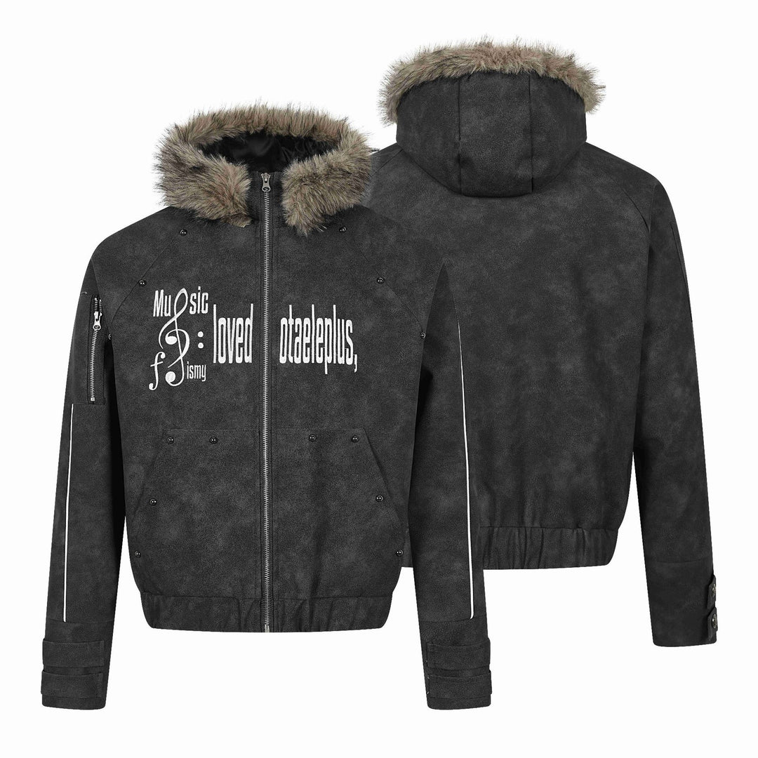 Herren Kurz geschnittener Suede‑Look Bomber mit Kapuze, Kunstfellbesatz und Statement‑Print Nord Taschen