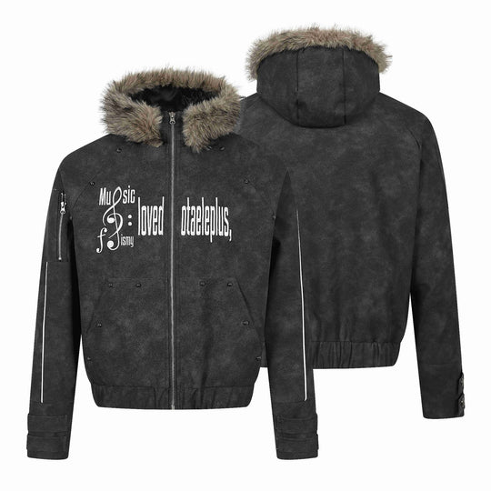 Herren Kurz geschnittener Suede‑Look Bomber mit Kapuze, Kunstfellbesatz und Statement‑Print Nord Taschen