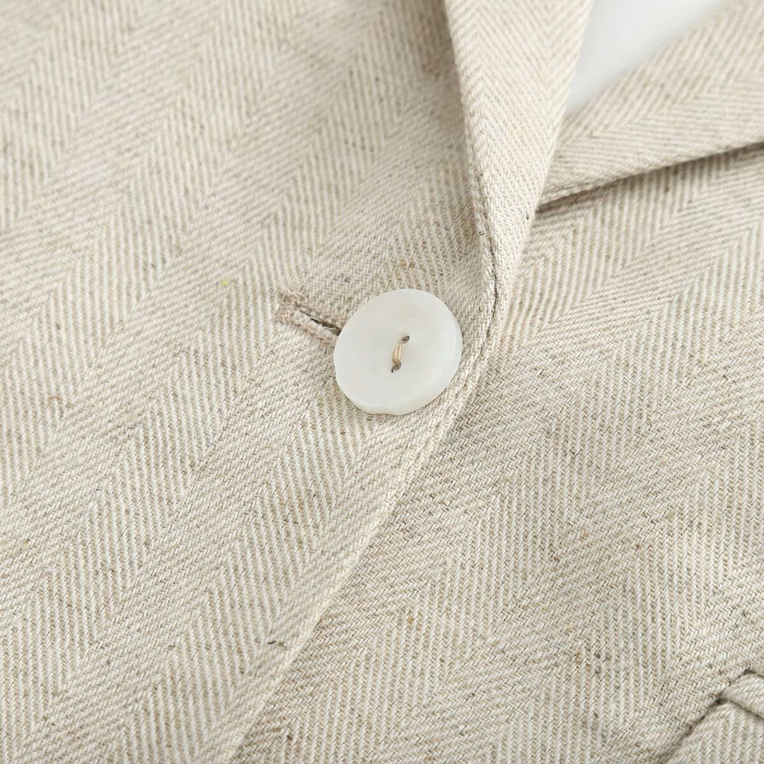 Damen Kurzblazer im Cropped‑Schnitt mit Reverskragen und Pattentaschen Nord Taschen