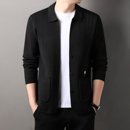 Herren Feinstrukturierte Strickjacke mit Hemdkragen, Knopfleiste und aufgesetzten Taschen Nord Taschen