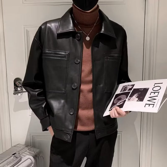 Herren Boxy Overshirt aus Lederoptik mit Hemdkragen und aufgesetzten Brusttaschen Nord Taschen