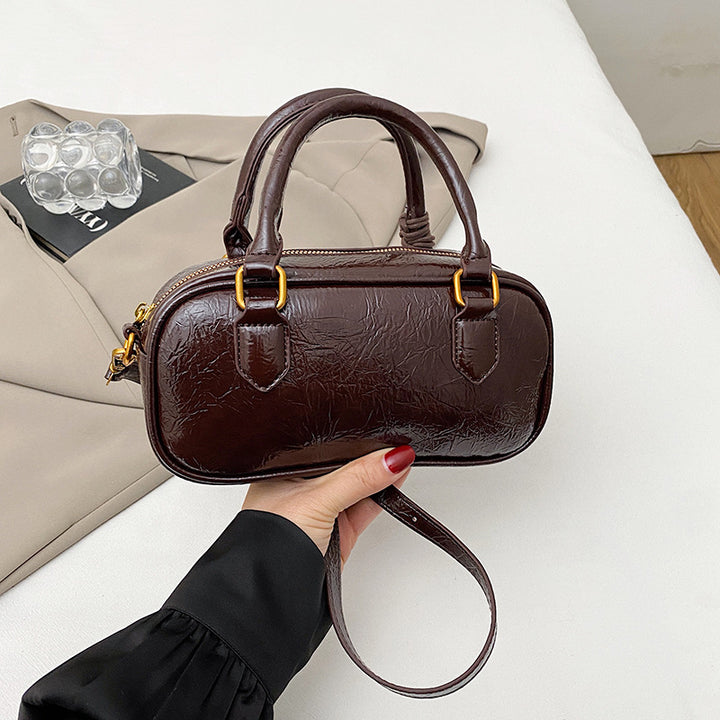 Damen stilvolle Handtasche mit niedlichem Anhänger Nord Taschen