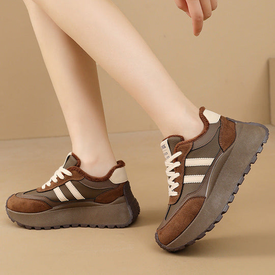 Damen Plateau Sneakers mit weich gefüttert Innenausstattung und modischen Akzenten Nord Taschen