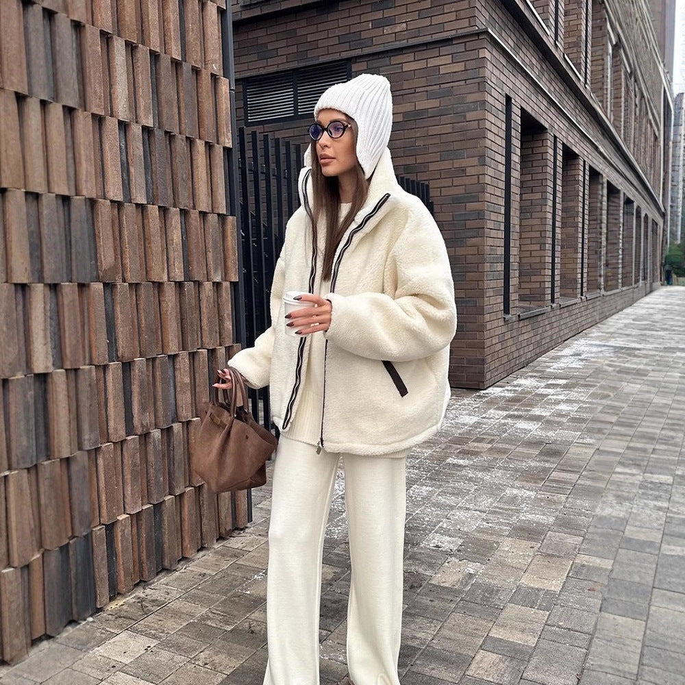 Damen Teddy-Fleece Oversize-Jacke mit hohem Stehkragen, kontrastierter Reißverschlussleiste und Eingrifftaschen Nord Taschen