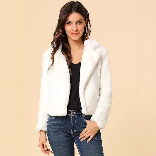 Damen Kurzblouson aus samtigem Faux‑Fur mit fallendem Revers und figurfreundlichem Cropped‑Schnitt Nord Taschen