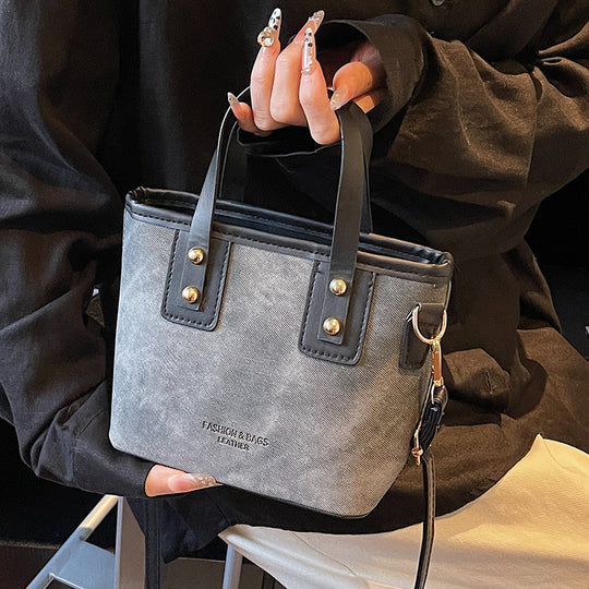 Damen Handtasche mit praktischem Innenraum und stilvollen Akzenten Nord Taschen
