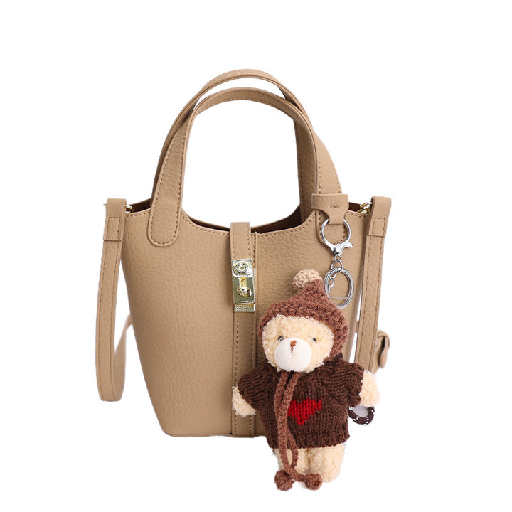 Damen Mini-Handtasche mit verspieltem Tieranhänger Nord Taschen