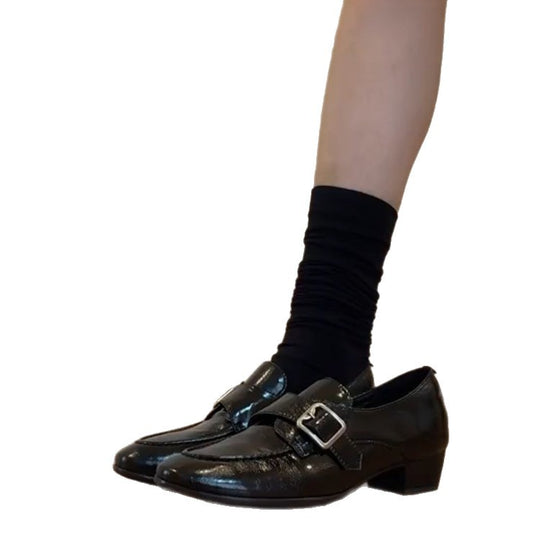 Damen Loafer mit poliertem Finish, dekorativer Metallschnalle und niedrigem Blockabsatz Nord Taschen