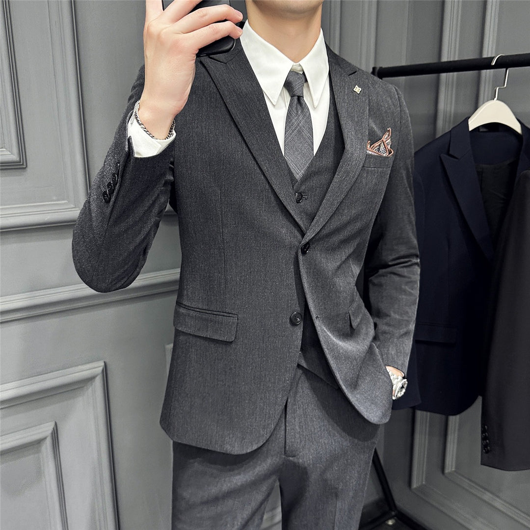 Herren Slim-Fit Businessanzug mit Weste, schmalem Revers und feiner Struktur Nord Taschen