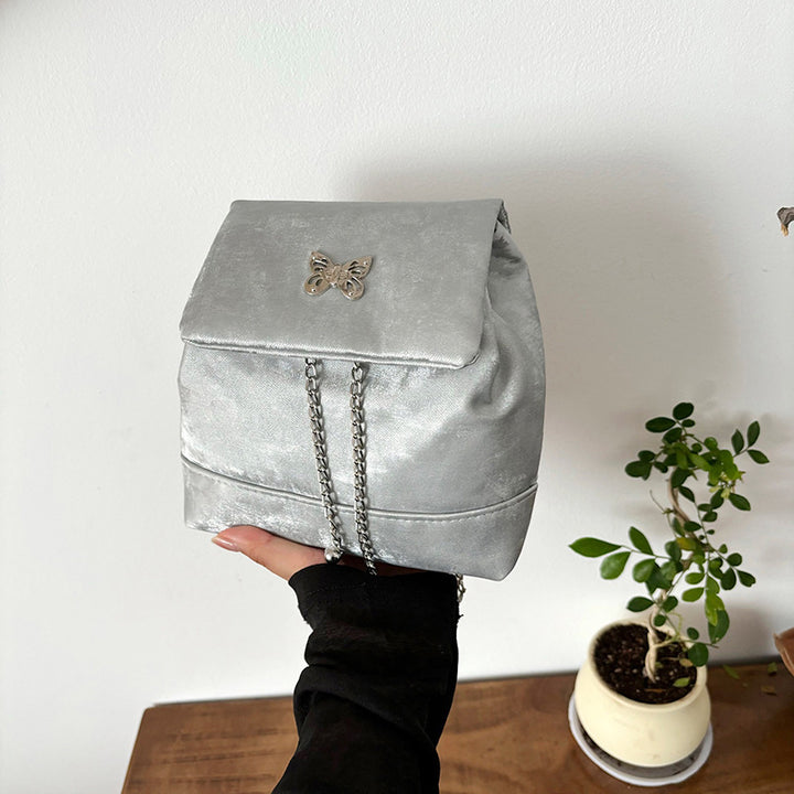 Damen stilvolle Rucksacktasche mit elegantem Kettendetail Nord Taschen