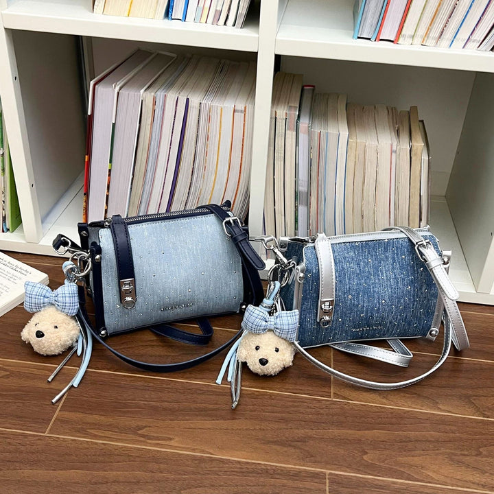 Damen Umhängetasche aus hochwertigem Denim mit verspieltem Anhänger Nord Taschen