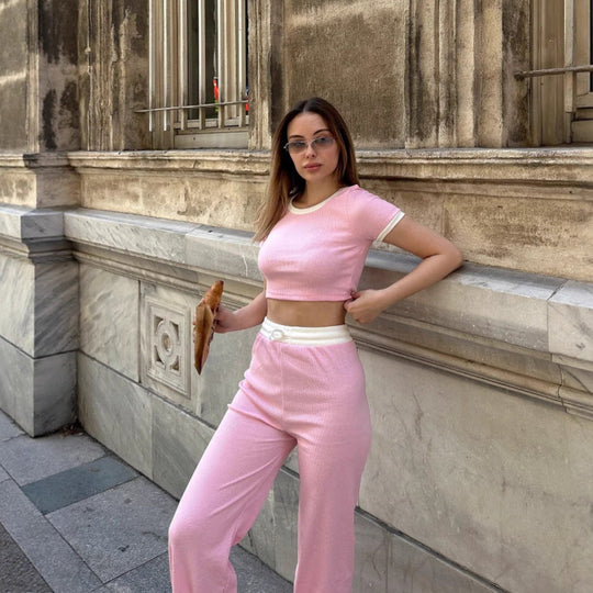 Damen lässiges Lounge-Set mit cropped Oberteil und weitem Hosenbereich Nord Taschen