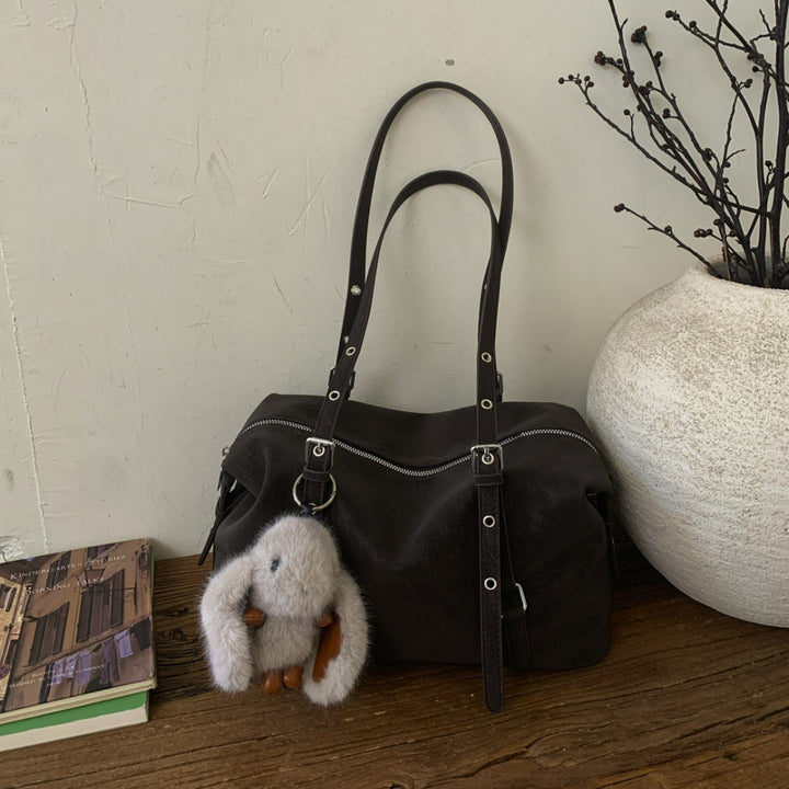 Damen Hobo-Tasche mit charmantem Plüschanhänger Nord Taschen