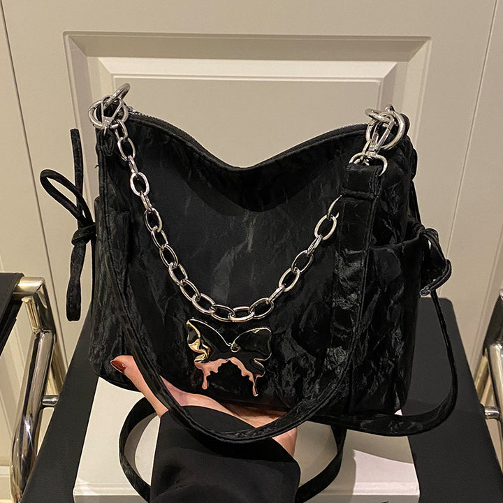 Damen Umhängetasche mit eleganter Kettenverzierung Nord Taschen