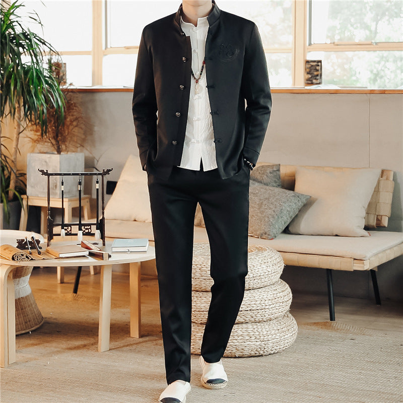 Herren asiatisch inspirierte Mandarinjacke mit Stehkragen, Knotenknopfleiste und tonalem Stick-Emblem Nord Taschen