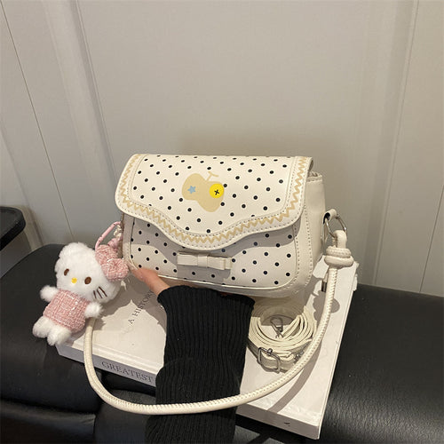 Damen Umhängetasche mit verspieltem Tiermotiv und abnehmbarem Kuschelanhänger Nord Taschen