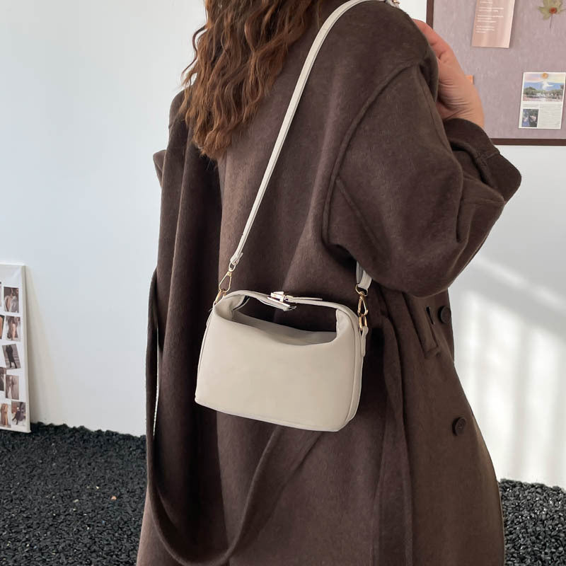 Damen Handtasche mit exklusivem Design und praktischem Innenfächersystem Nord Taschen