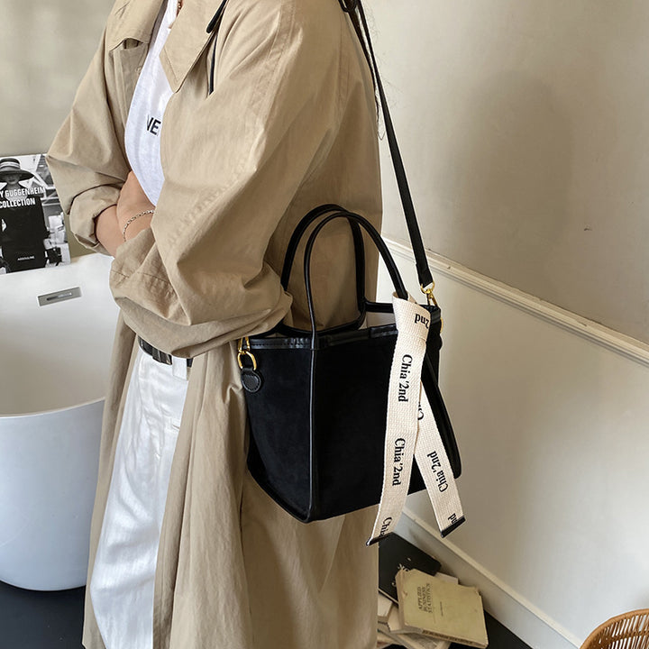 Damen Tasche mit abnehmbarem Schulterriemen und strukturiertem Design Nord Taschen