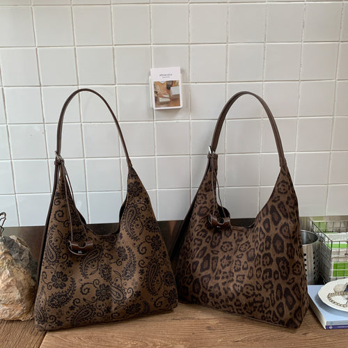 Damen Hobo-Tasche im eleganten Animal-Print Nord Taschen