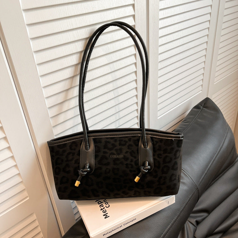 Damen elegante Schultertasche mit modernem Zipper-Design Nord Taschen