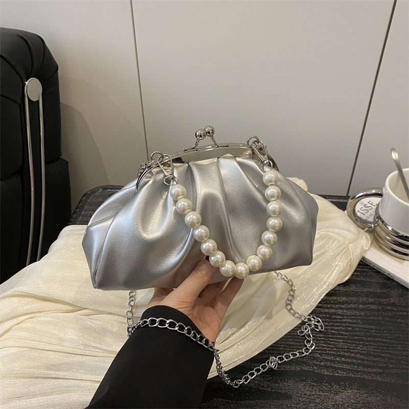 Damen-Handtasche mit eleganter Perlenkette und raffiniertem Rüschendesign Nord Taschen