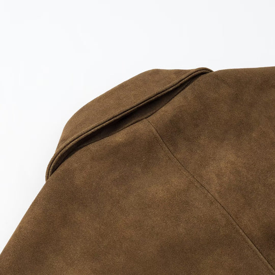 Damen kurz geschnittene Veloursleder‑Optik Jacke mit Hemdkragen und Knopfleiste Nord Taschen
