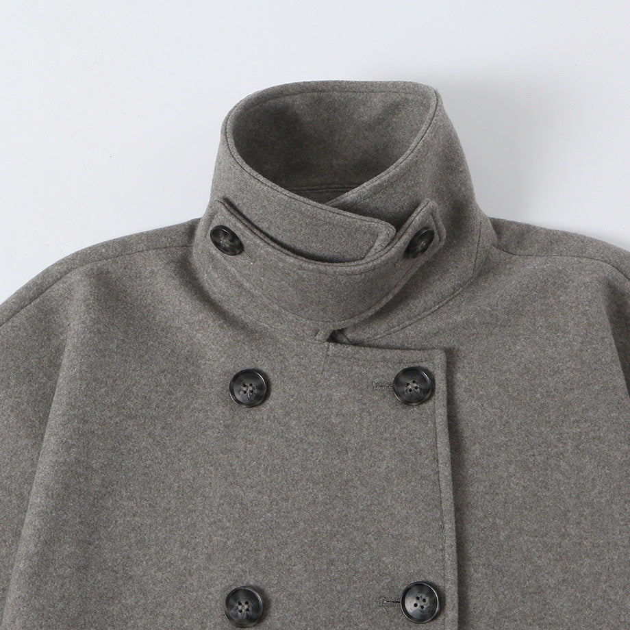 Damen Wolloptik-Cape mit doppelreihiger Knopfleiste, hohem Stehkragen und kastiger Silhouette Nord Taschen