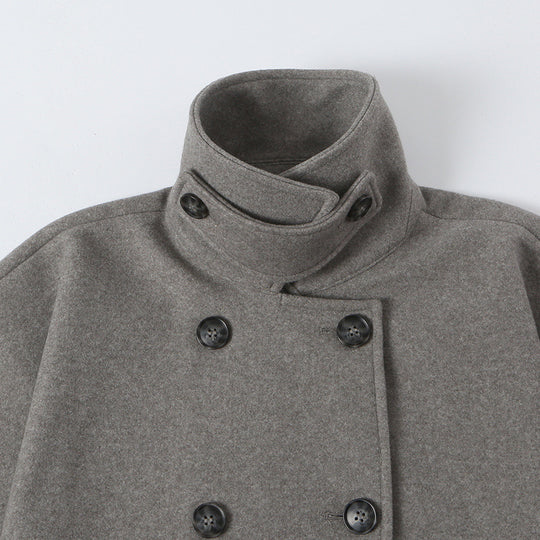 Damen Wolloptik-Cape mit doppelreihiger Knopfleiste, hohem Stehkragen und kastiger Silhouette Nord Taschen