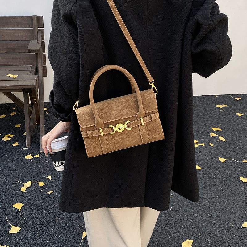 Damen elegante Handtasche mit dekorativem Kettenverschluss Nord Taschen