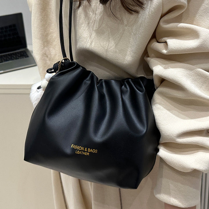 Damen Umhängetasche aus glattem Kunstleder mit verstellbarem Kordelzug Nord Taschen