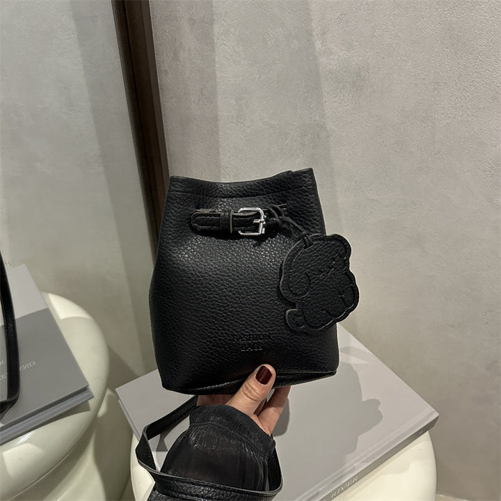 Damen Umhänge Taschen mit tierischen Akzenten Nord Taschen