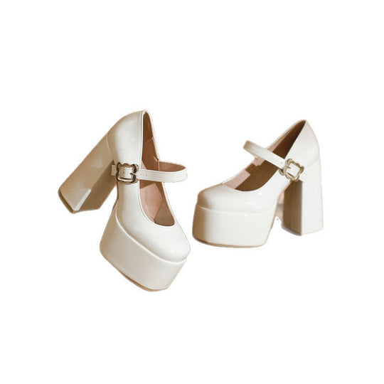 Damen Plateau-Pumps mit Rundschnürung und eleganter Schnalle