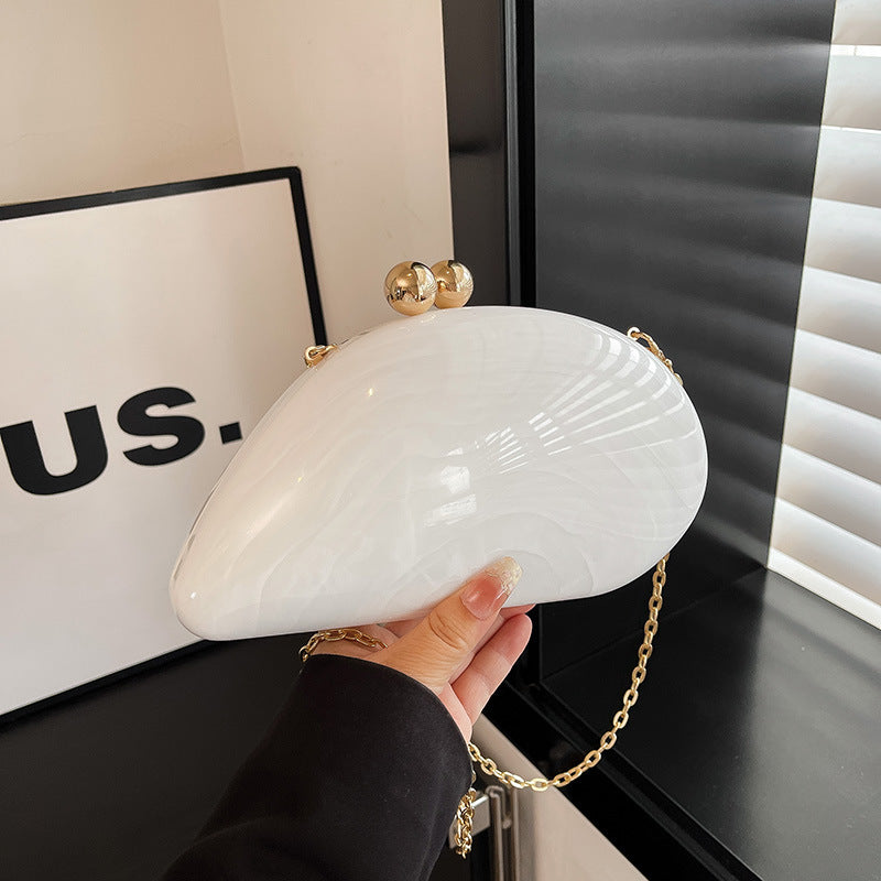 Damen Clutch im eleganten Muscheldesign Nord Taschen