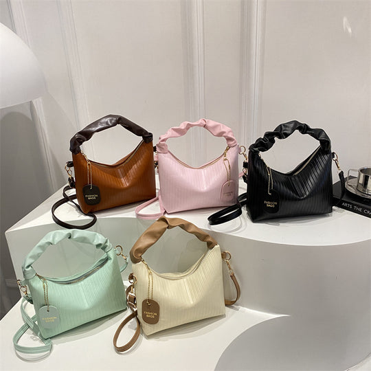 Damen Schultertasche mit strukturiertem Design und weichem Tragegriff Nord Taschen