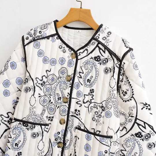 Damen Gesteppte Kurzjacke mit Paisley‑Blumenprint, Rundhalsausschnitt und Kontrastpaspel Nord Taschen