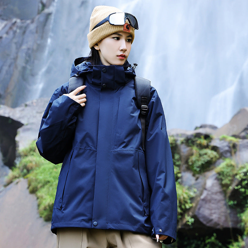 Damen technische Mehrlagen-Hardshell-Regenjacke mit verstellbarer Kapuze, Brustriemen und wasserabweisenden Reißverschlüssen Nord Taschen