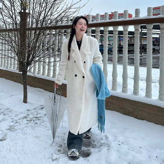 Damen Langer Teddy-Mantel im Oversize‑Schnitt mit Doppelreiher und Reverskragen Nord Taschen