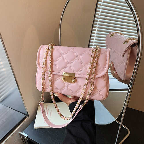 Damen Umhängetasche mit eleganter Steppung und goldenen Kettenakzenten Nord Taschen