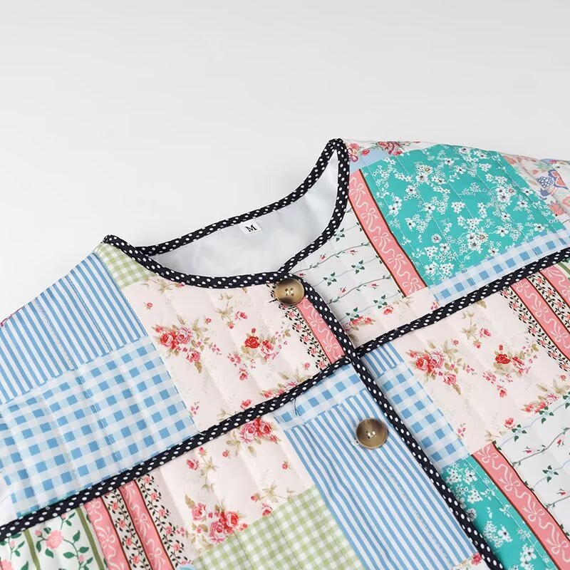 Damen gesteppte Patchwork-Quiltjacke mit Rundhalsausschnitt, Zierborte und Frontknöpfen Nord Taschen
