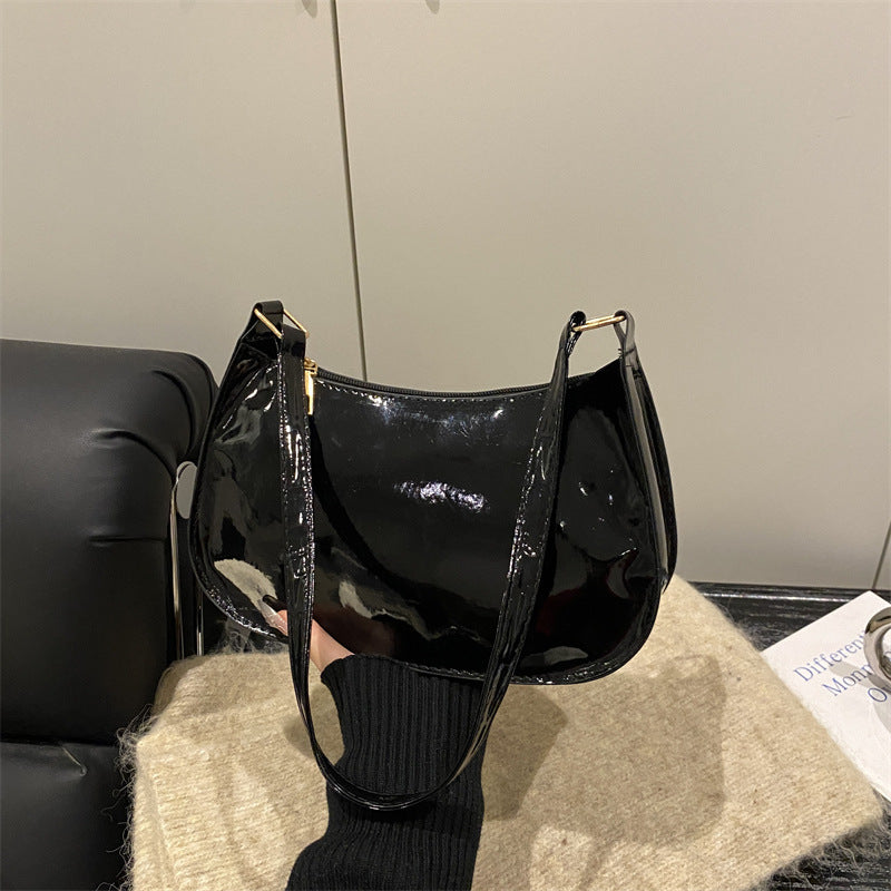 Damen modische Handtasche im minimalistischen Design mit glänzender Oberfläche Nord Taschen